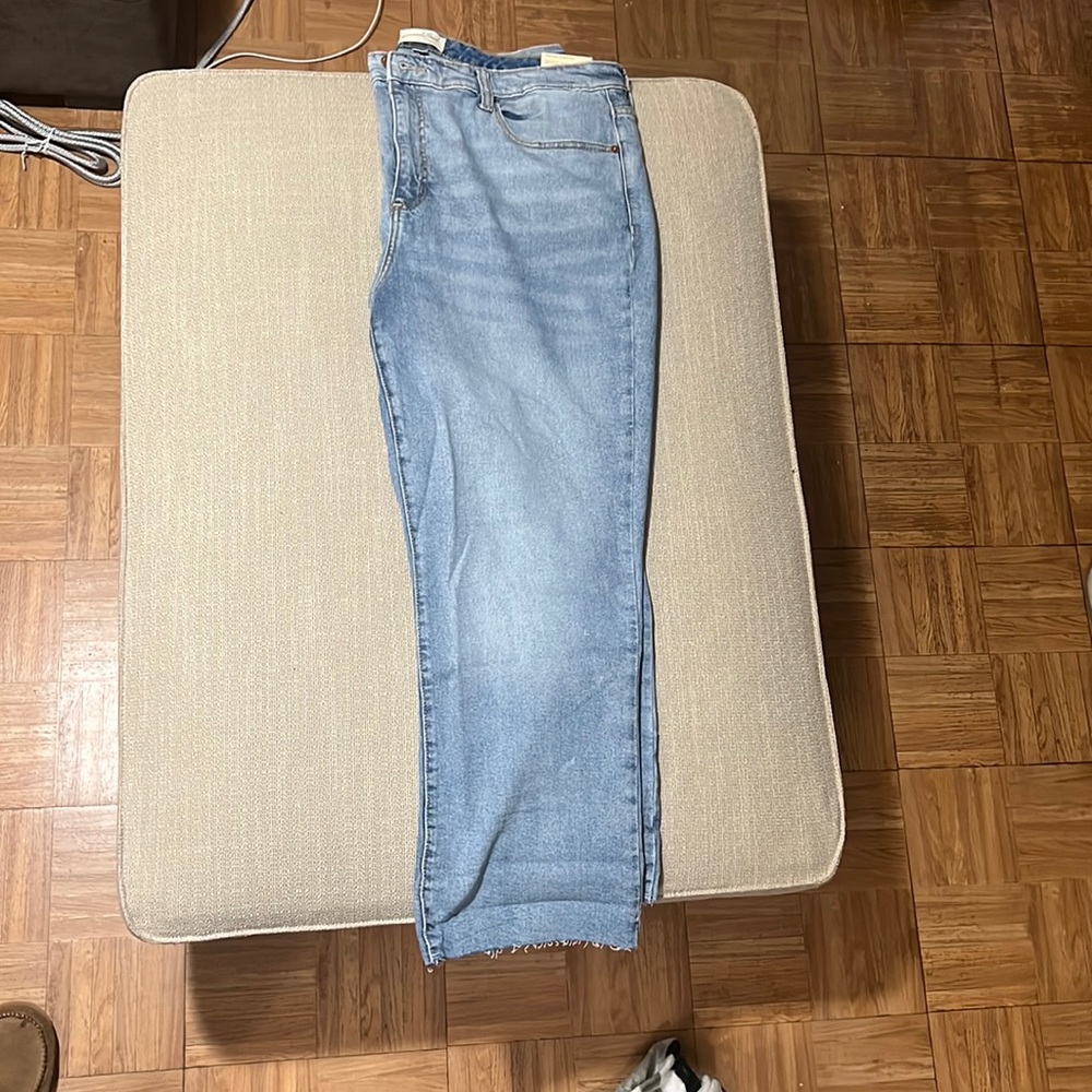 Universal thread Jeans 18W Ankle BootCut